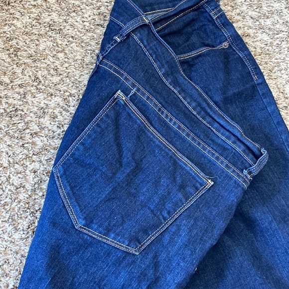 Flirt Jeans - Picture 3 of 3